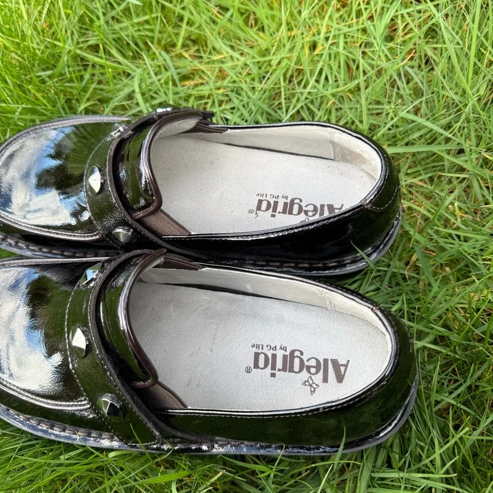 Rare Alegria by PG Lite Black Patent Studded "Rocker" Loafers - Picture 4 of 7